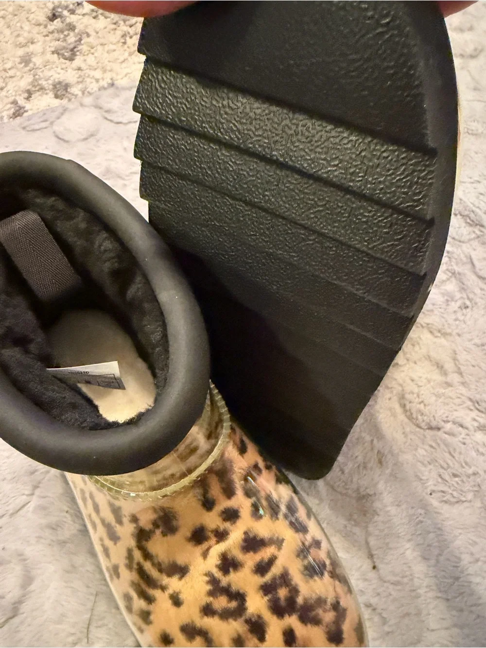 Koolaburra by Ugg clear mini leopard Print Sz. 8 Faux Fur Lined Ankle Boots
